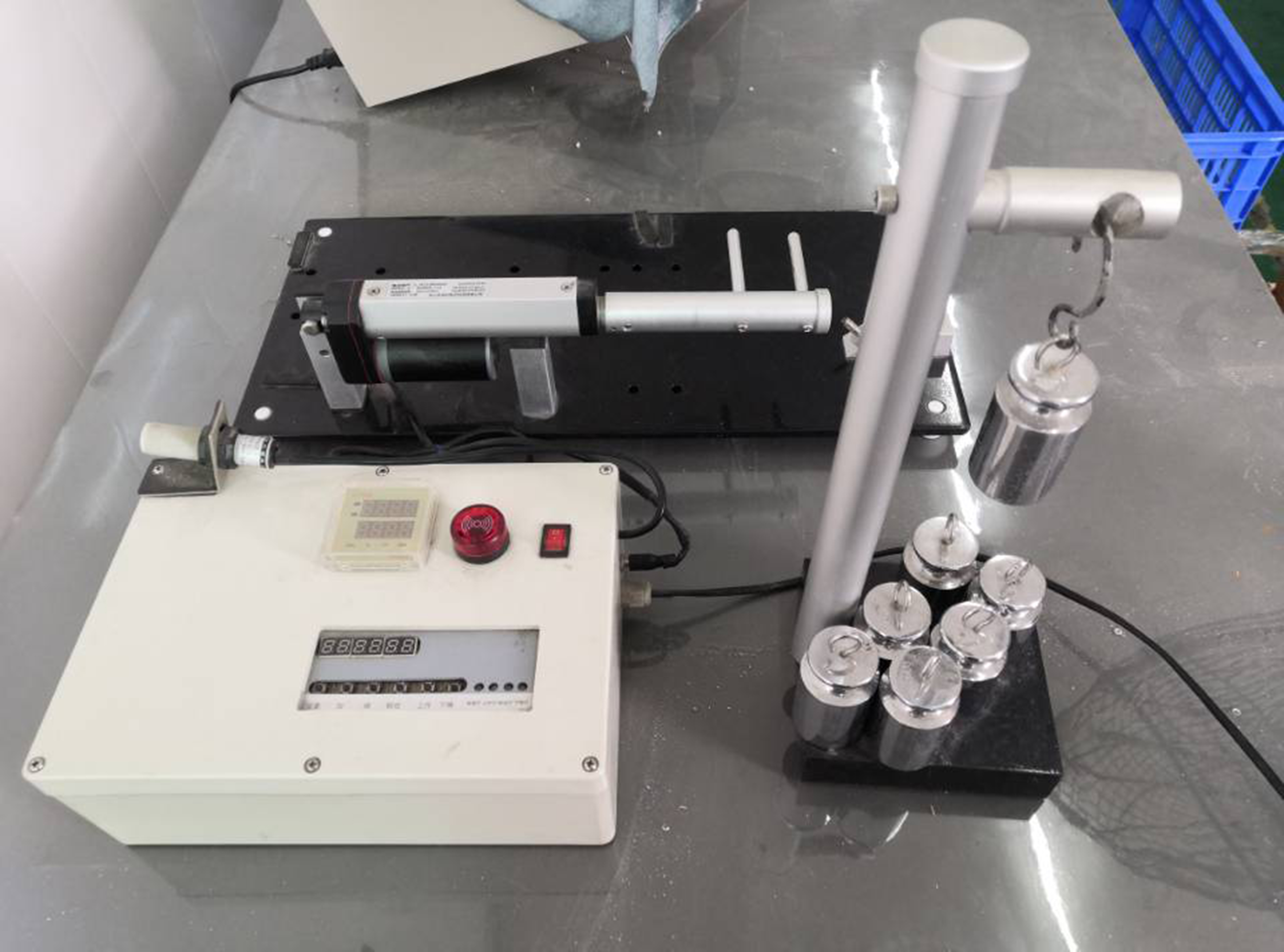 Tensile test equipment